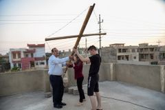 Cristãos iraquianos falam sobre a importância da cruz