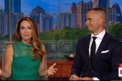 Âncora da CNN deixa emprego para priorizar família: "Ninguém será mãe dos meus filhos"