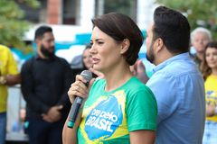 'Ore pelo Brasil', pede Michelle Bolsonaro ao falar em promessas de Deus