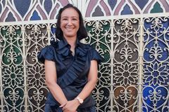 Ex-satanista e ex-lésbica recebe Jesus em supermercado e se torna pregadora: "Fui liberta"