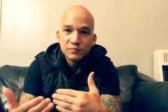 Homem abandona máfia e vida de crimes para se entregar a Jesus, na Malásia