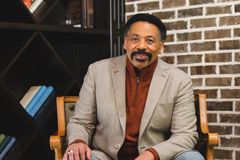 Tony Evans ensina verdades práticas para quem deseja viver um ‘Casamento do Reino’