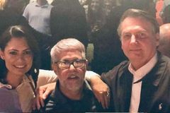 Bolsonaro e primeira-dama presitigiam stand-up do pastor Cláudio Duarte em Brasília | Notícias Gospel