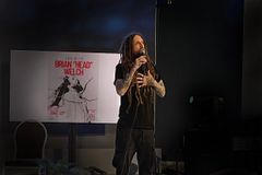 "Jesus é a coisa mais real que aconteceu comigo", testemunha Brian Head Welch