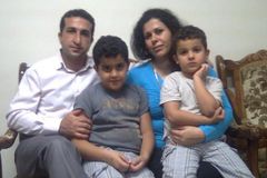 Pastor é espancado na frente de sua família e condenado a 10 anos de prisão, no Irã