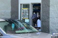 Atendente do McDonald's ora pelos clientes nos EUA: "Deus trabalha de formas misteriosas"