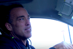 Atendente de telemarketing é curado após receber oração de evangelista por telefone