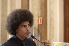 Justiça suspende cassação de vereador do PT que invadiu igreja em Curitiba