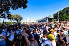 Milhares se reúnem nas ruas de São Paulo na Marcha para Jesus