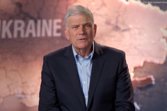 Graham diz que cristãos ainda se arriscam na Ucrânia: "As igrejas não fecharam as portas"