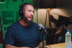 "Deus me deu coragem de viver outra vida", diz Rodolfo Abrantes sobre saída do Raimundos