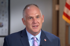 Intercessor diz que há um ‘plano maligno’ por trás da agenda antibíblica nos EUA