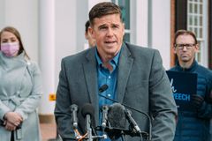 ‘Precisamos expressar nossas opiniões’, diz professor que luta contra política transgênero