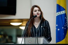 'Abortistas' travam guerra contra deputada que quer CPI do aborto