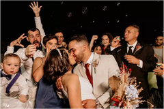 Casal cristão só dá o primeiro beijo no altar: "Tudo cooperou"