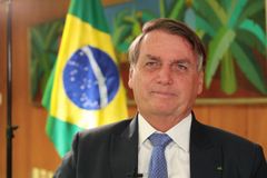 Bolsonaro defende que 'Joãozinho seja Joãozinho'; imprensa ataca