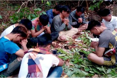 Floresta vira refúgio para cristãos no Laos realizarem oração