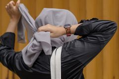 Jovem muçulmana ouve Jesus, se converte e sofre perseguição