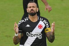 Leandro Castan irrita LGBTs por versículo com significado do arco-íris