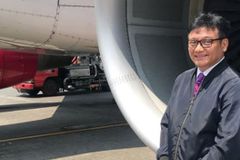 Piloto salvou 140 passageiros na Indonésia após sentir alerta: "Ouvi a voz de Deus"
