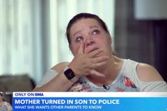 ‘Você só ora’, diz mãe que entregou filho à polícia ao descobrir planos de atentado