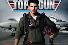 Piloto que inspirou o filme "Top Gun" com escola de aviação atribui sucesso a Deus | Notícias Gospel