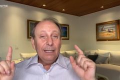 "A marca da besta é um sinal que vai nos excluir do mundo", explica Lamartine Posella