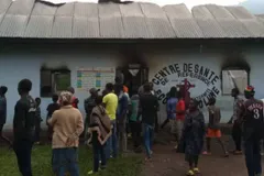 Clínica cristã é incendiada por rebeldes na África e pacientes morrem queimados