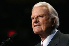 Morre o evangelista Billy Graham, aos 99 anos