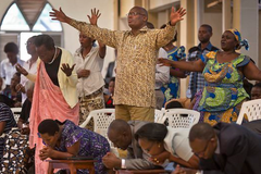 Mais de 6 mil igrejas são fechadas sem aviso prévio pelo governo da Ruanda