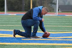 Vitória de treinador impedido de orar pode abrir caminho para o Evangelho nas escolas