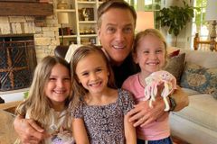 Michael W. Smith: Igreja precisa cuidar de crianças largadas pelos pais