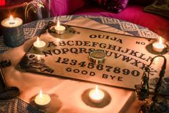 Crianças teriam sido forçadas a rituais satânicos por uma década