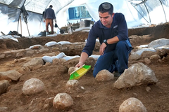 Arqueólogo encontra onde os romanos romperam as muralhas de Jerusalém