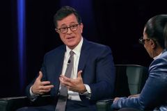 Após crise na fé, apresentador do The Late Show diz que a Bíblia o trouxe para Cristo