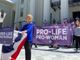 Estado americano aprova lei pró-família e proibição do aborto no mesmo dia