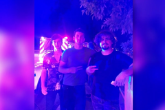 Adolescentes resgatam casal em acidente e oram por eles: "Foi um milagre"