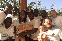 Casal americano de surdos plantou igreja a África