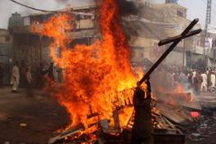 Cristão é queimado vivo por terroristas do Estado Islâmico, no Egito