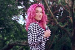'Empodera': Priscilla Alcantara diz o que a Bíblia faz pela mulher
