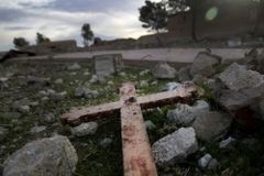 Igreja na Síria é bombardeada durante inauguração e duas pessoas morrem