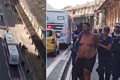 Assaltante desiste de roubo após ouvir vítima cantar hino: "Ora por mim"