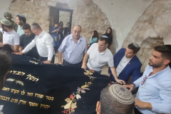 Palestinos atiram em israelenses durante visita ao túmulo de José