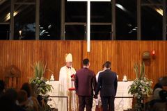 Igreja Anglicana no DF celebra primeira cerimônia de união homoafetiva | Notícias Gospel