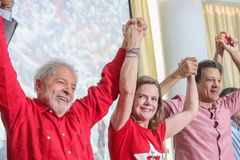 PT quer ensinar evangélicos 'ler e interpretar a Bíblia' para retomar poder