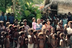 Família deixa vida de conforto na Califórnia para serem missionários em ilha do Pacífico
