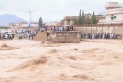 Chuvas torrenciais no Paquistão matam mais de mil pessoas