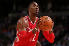 Astro da NBA promove momentos de oração com colegas de equipe: "Queremos estar cobertos"