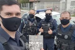Devocionais doados por ministério à PRF são criticados na Globo