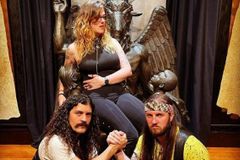 Distrito escolar dos EUA permite evento com satanistas e pais se revoltam